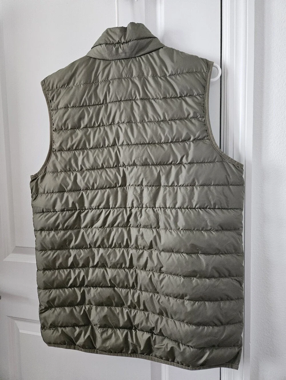 NWT Columbia Foster Falls Water Repellent Vest Men’s Small Stone Green